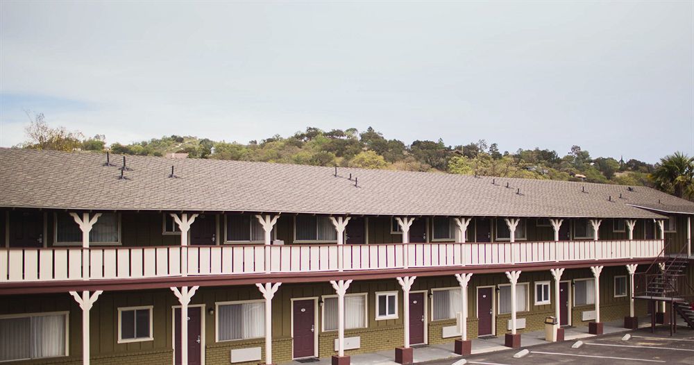 Vino Inn & Suites Atascadero Εξωτερικό φωτογραφία